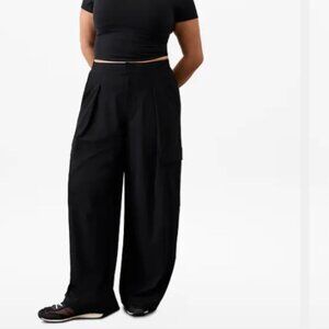 Athleta NWT Pinnacle High Rise Wide Leg Pleated Trouser Pant